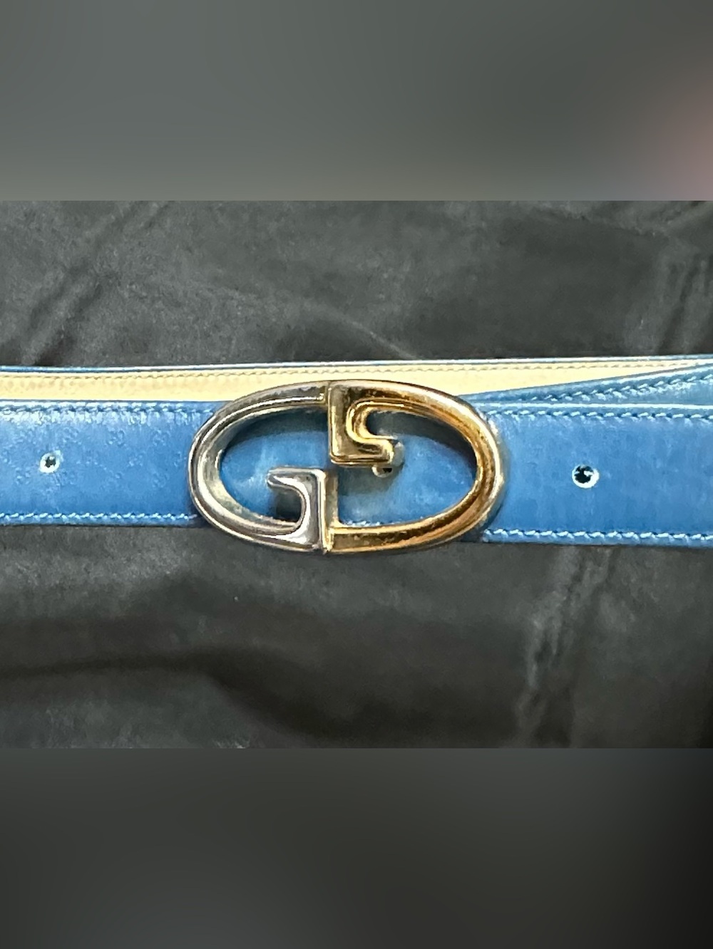 Vintage Gucci Denim Blue Leather Belt. 70/28, two-tone GG buckle